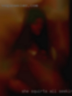 She squirts seeking woman all over the bed.